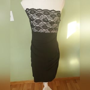 Connected Apparel size 8 sleeveless dress.
